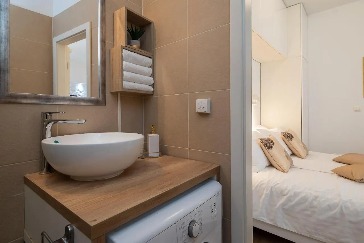 Jojo Studio Apartment - Feel The City'S Heartbeat سبليت